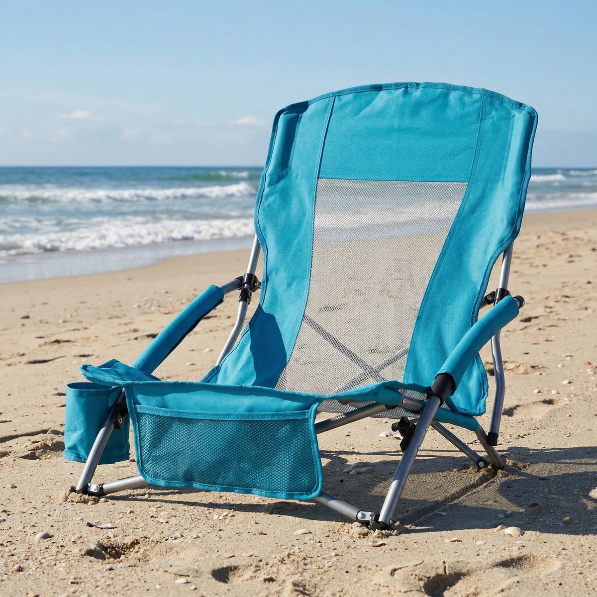 Coast Klappbarer Strandstuhl – atmungsaktives Netzgewebe – mit Armlehnen und Getränkehalter – blau