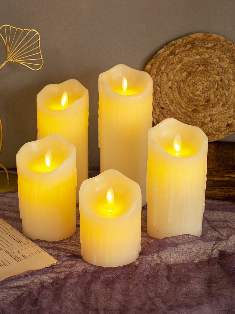 FUEGOBIRD Wiederaufladbares LED-Kerzen-Set 3-teilig - 7,5x10cm / 7,5x12,5cm / 7,5x15cm - Tränen Elfenbein - Realistische bewegliche Flamme - Inklusive Fernbedienung & USB-Ladekabel - Dimmbar & Timer-Funktion - 2025 New Style