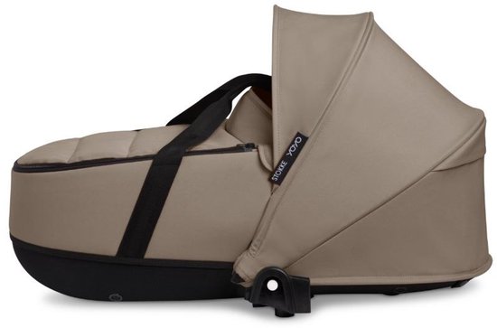 Stokke YOYO Newborn Shell, Taupe – Für Babys bis zu 6 Monaten oder 9 kg – Inklusive halbharter Haube, Doppelmatratze und Fußsack – Für den YOYO-Rahmen (separat erhältlich)