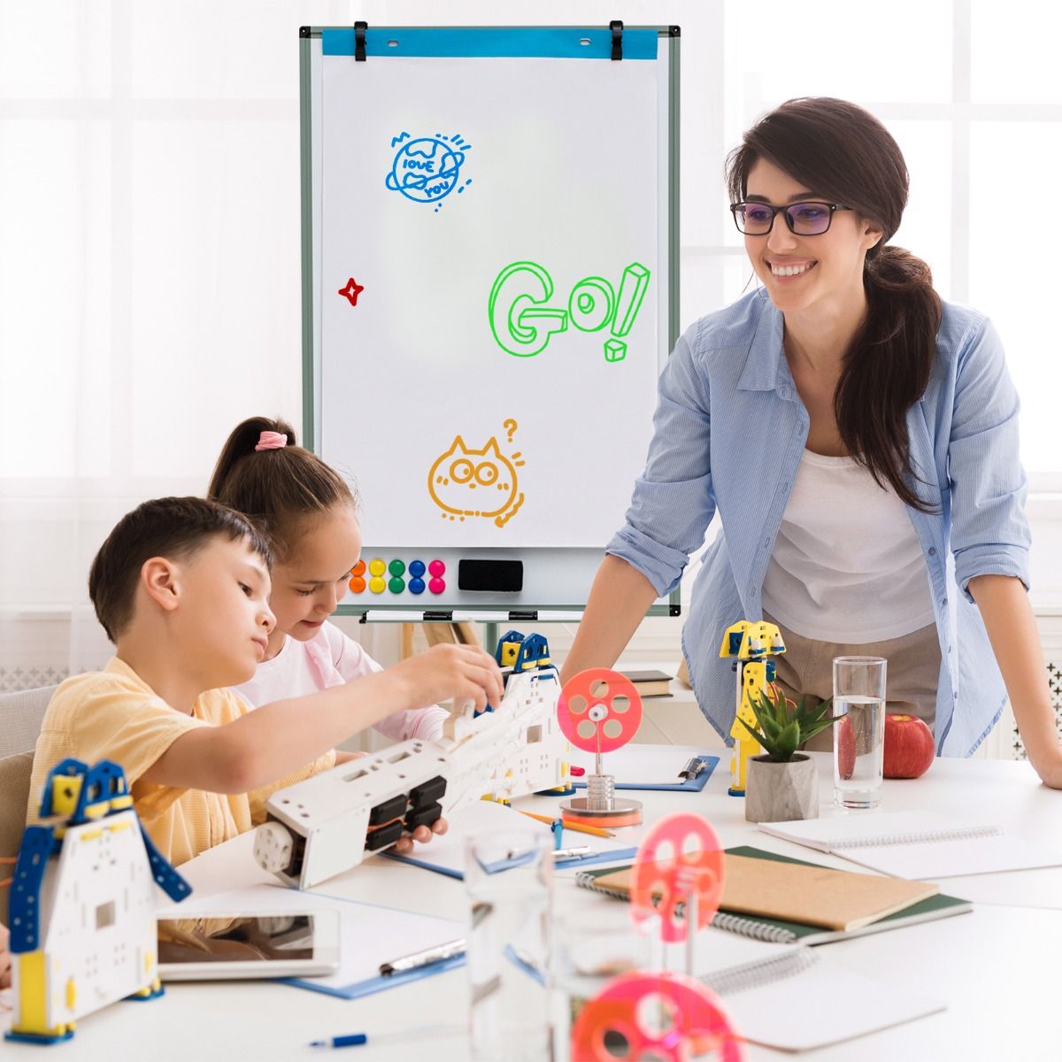 Coast Rollbares Whiteboard mit Magneten und Markern – höhenverstellbar – grün – 100 x 65 cm