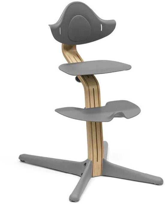 Stokke® Nomi® Kinderstuhl – Eiche – Grau