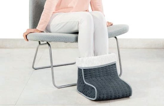 Beurer FW 20 Elektrischer Fußwärmer – 3 Heizstufen – Bis Größe 47 – Schnelle Aufheizung – Automatische Abschaltung – Fleece/Teddy – Maschinenwaschbares Innenfutter – 3 Jahre Garantie – Grau
