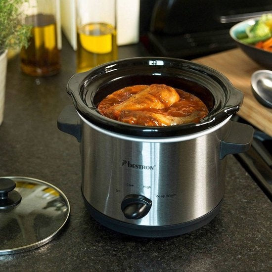 Bestron Slowcooker, mit 3 Programmen, Keramikpfanne & Glasdeckel, für 2 Personen, 1,5L Fassungsvermögen, spülmaschinenfest, 120 Watt, Farbe: silber