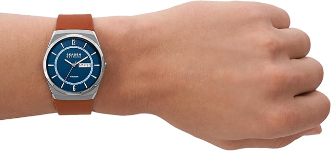 Skagen Melbye Titanium - 40 mm - Graues Titangehäuse - Blaues Zifferblatt - Braunes Lederband