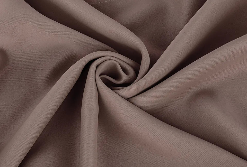Home&Comfort Verdunkelungsvorhang 150 x 260 cm – mit Haken – Taupe