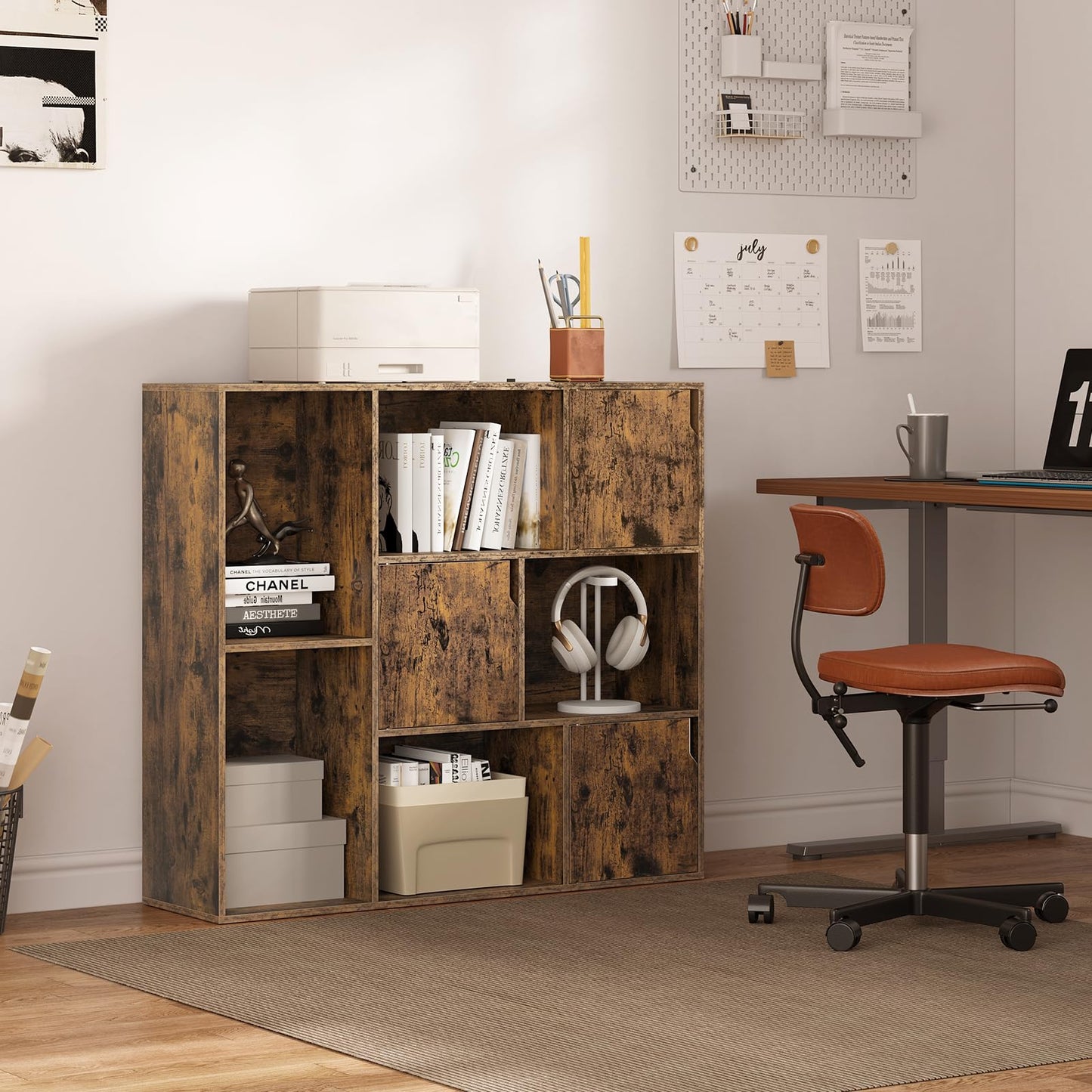 WOLTU SK056vbn Bücherregal – 8 Fächer – 3 Türen – 106 x 96 x 30 cm – rustikales Braun