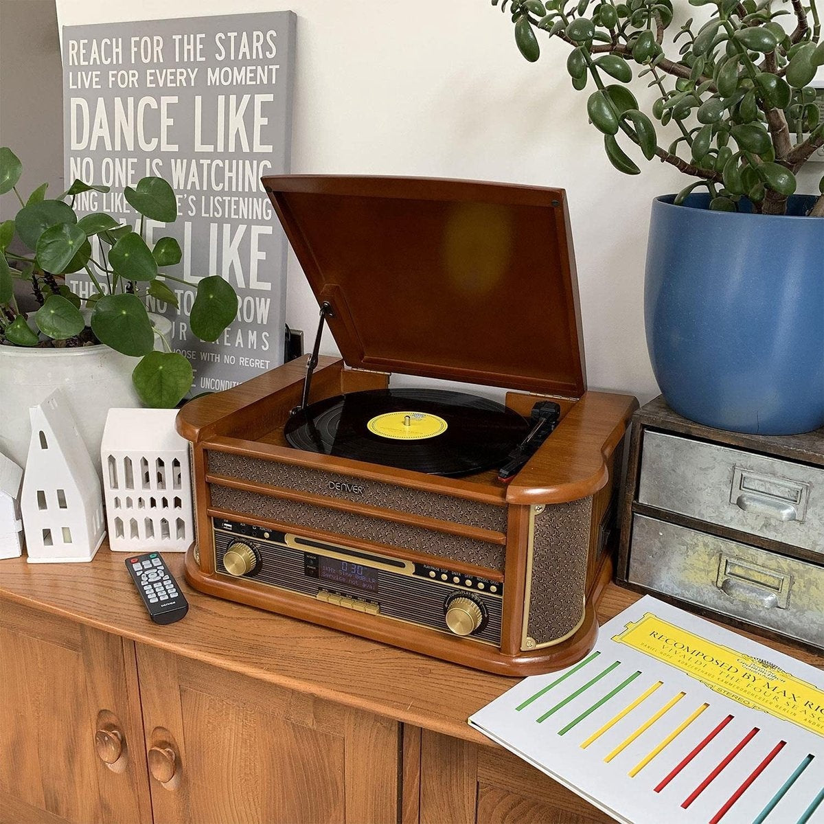 Denver Retro-Schallplattenspieler - Eingebaute Lautsprecher und Verstärker - DAB-Radio -CD Player - MRD51 - Holz