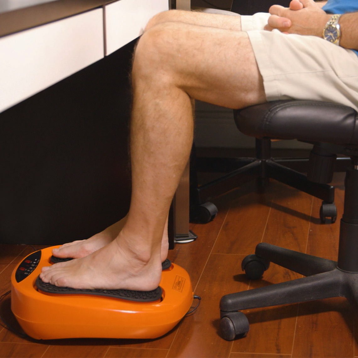 VibroLegs Fußmassagegerät – Oszillation & Akupressur – Abnehmbare Silikonpolster – Inklusive Fernbedienung