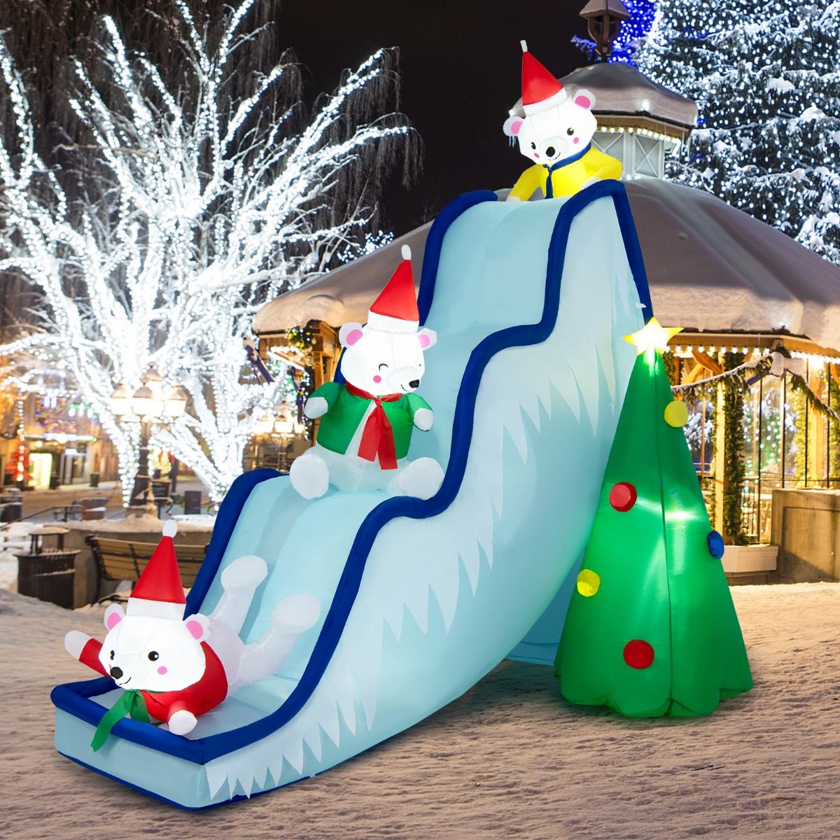 Coast Aufblasbare Weihnachtsrutsche mit Eisbären und Weihnachtsbaum - Beleuchtete Weihnachtsdekoration mit Ventilator - 225 x 120 x 200 cm - Weiß