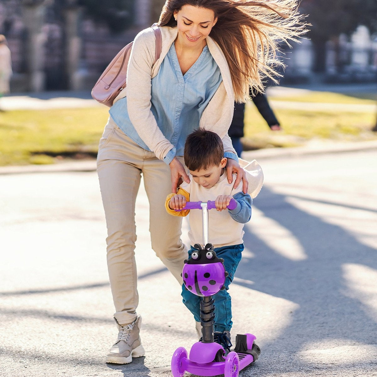 LifeGoods MultiRider - Kinderroller mit Schiebestange - 3 -8 Jahre - Jungen/Mädchen - 3 leuchtende Räder - Lila