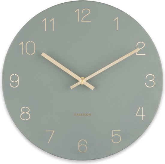 Karlsson Wanduhr „Charm“ – Gravierte Ziffern, Dschungelgrün – Small – Ø 30 cm – Wanduhr im skandinavischen Stil