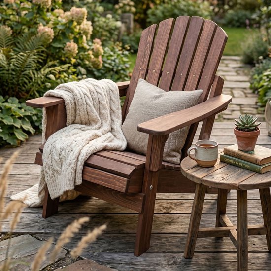 AXI Rosalie Adirondack Stuhl Coffee – Loungesessel aus Holz mit Armlehnen – Zusammenklappbar – Hohe Rückenlehne – Gartenstuhl – 75,5 x 86,5 x 85 cm – 100 % FSC-zertifiziertes Hemlock-Holz