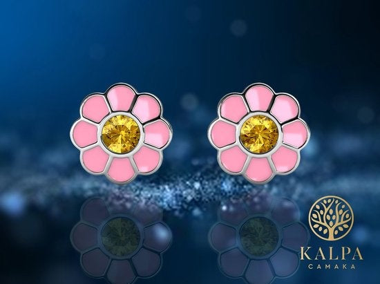 Yolora Kids Pink Floral Earrings - Kalpa Camaka Crystals - 18K Weißgold vergoldet - Kind - Mädchen Ohrstecker Farbe Silber - Schmuck Kinder - Luxus Geschenkbox - Geschenkbox - Geschenkverpackung - Schöne Geschenkverpackung