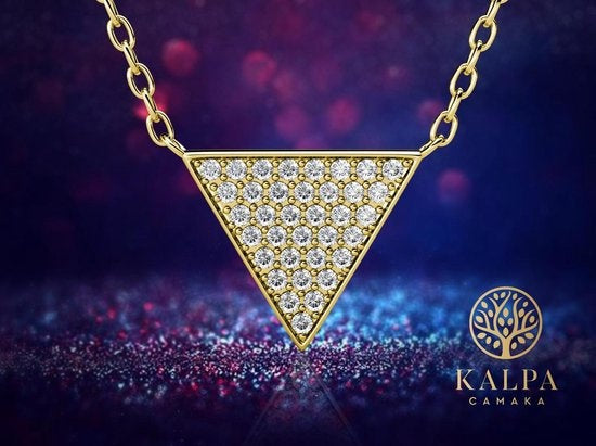 Yolora Damen-Halskette mit Anhänger - Kalpa Camaka Kristalle - Farbe Gold - 18K Gelbgold vergoldet - Damen-Halskette Gold - Schmuck - Luxus-Geschenkbox - Geschenkbox - Schöne Geschenkverpackung - Geschenk zum Muttertag