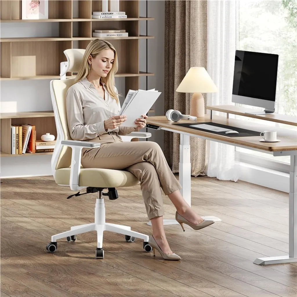 Yaheetech Ergonomischer Bürostuhl mit verstellbarer Kopfstütze und Lendenwirbelstütze – Beige – 70 x 59 x 115–125 cm