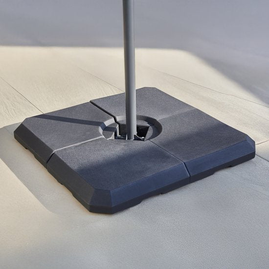AXI Sonnenschirmständer, 4-teilig, befüllbar – Schwarz – 99 x 99 x 10 cm – Für Schwebeschirme bis 2,5 x 2,5 m oder 3 m Durchmesser – Mit Tragegriff – Kunststoff