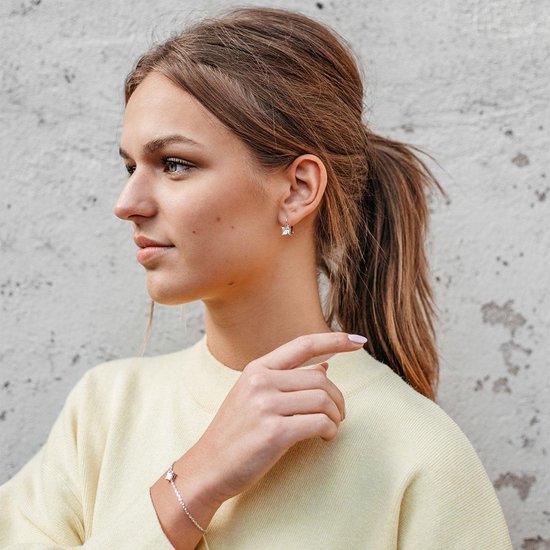 Yolora Damen Ohrringe - Kalpa Camaka Kristalle - Silber - 18K Weißgold vergoldet - Damen Ohrringe Silber - Schmuck - Luxuriöse Geschenkbox - Geschenkbox - Exklusive Geschenkbox - Schöne Geschenkverpackung