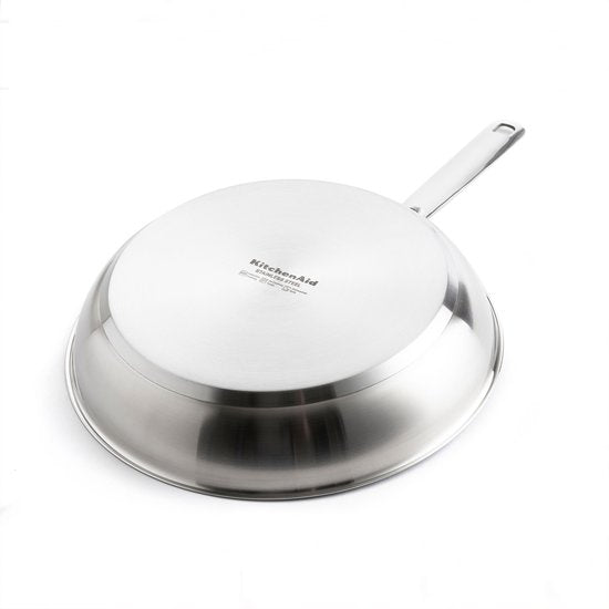 KitchenAid Edelstahl-Pfannenset, 3-teilig, 20/24/28 cm – PFAS-freie Antihaftbeschichtung – Induktionsgeeignetes Pfannenset – Keramikpfanne – Ofenfest bis 220 °C – Silber