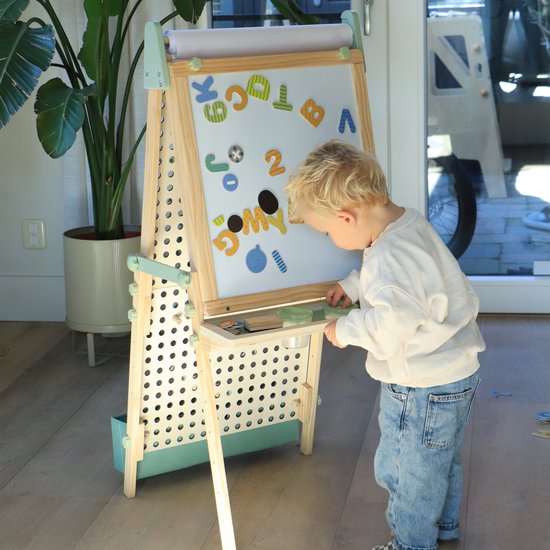 Sunny Mika Aktivitäts-Esel – Kinder-Esel aus Holz – Spiel-Esel mit Whiteboard, Kreidetafel, Magnettafel und Stecktafel – Inklusive Papierrolle, Magneten, Kreiden, Radiergummi, Zubehör für die Stecktafel und mehr – Lernspielzeug