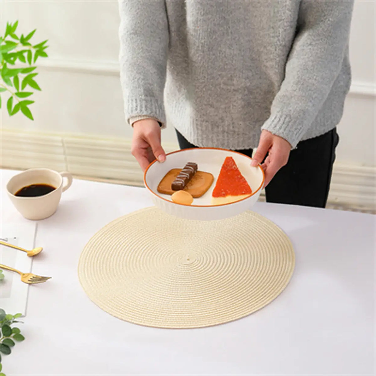 Runde, geflochtene Tischsets – 6er-Set – waschbar – Ø 38,1 cm – beige