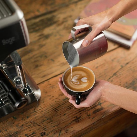 Sage die Barista Touch™ Black Truffle Piston Maschine mattschwarz