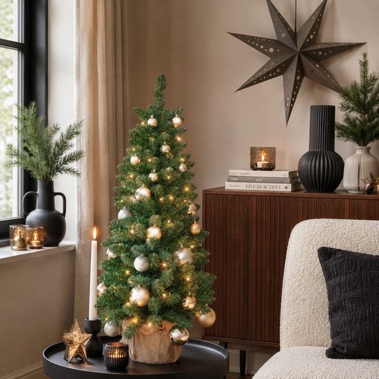 Black Box Trees Gerlos Kunstweihnachtsbaum mit Beleuchtung – Kunstbaum H 90 x T 41 cm – Kunstweihnachtsbaum im Jutesack – Weihnachtsdekoration für den Innenbereich – 108 Zweige – Grün