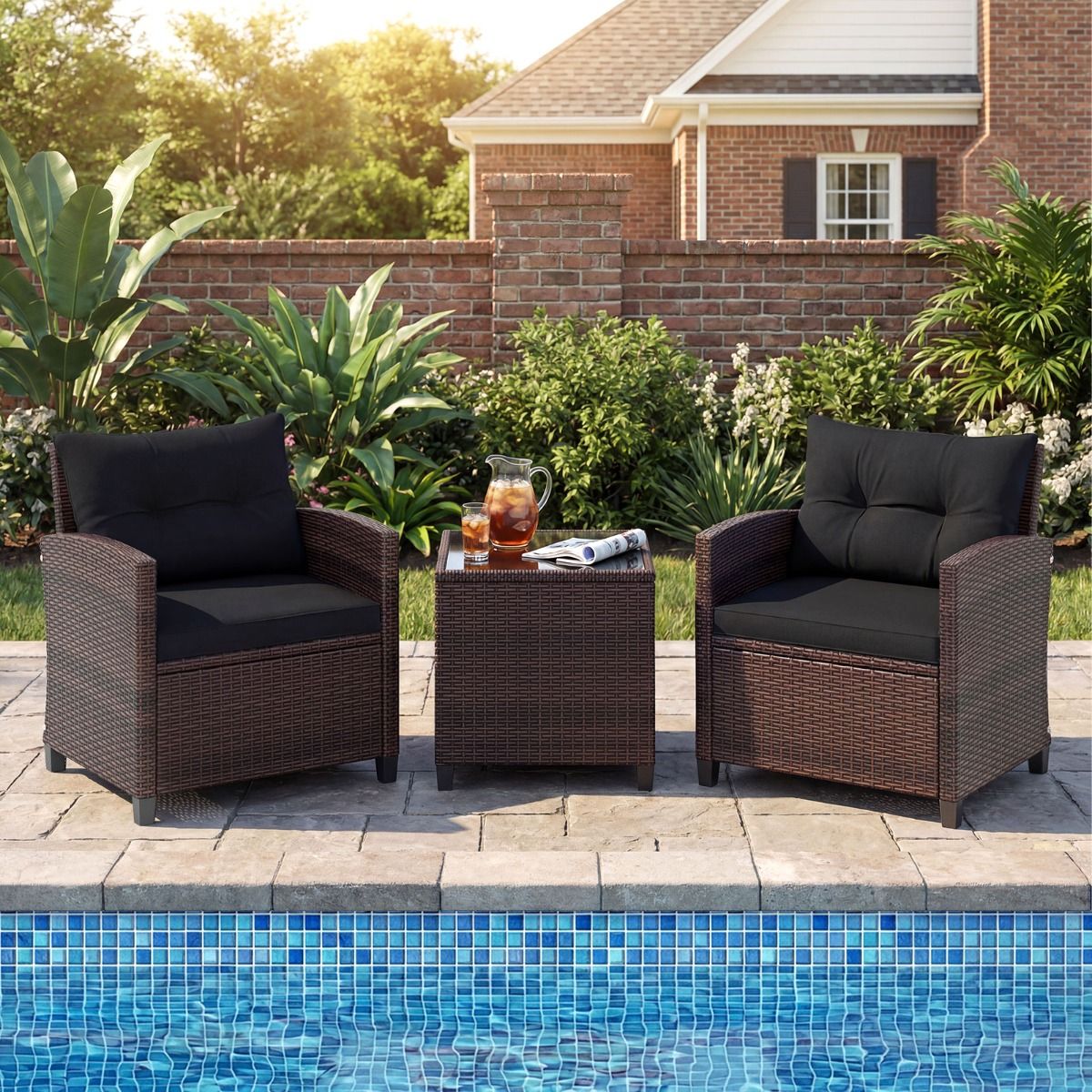Coast 3-teiliges Gartenset – Rattan-Bistro-Set mit 2 Stühlen und einem Tisch – Hartglas und Kissen – schwarz