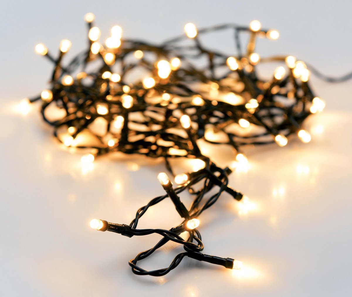 LED-Weihnachtsbeleuchtung 9 m - 120 LED-Lichter - Extra Warm White - Innen & Außen - Mit IP44 Adapter
