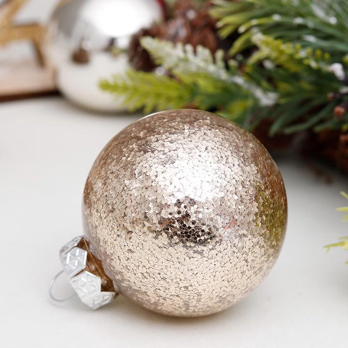 Luxus-Weihnachtskugel-Set - 60 Stück - Ø 6 cm - Gold und Silber - Luxuriöse Weihnachtsdekoration