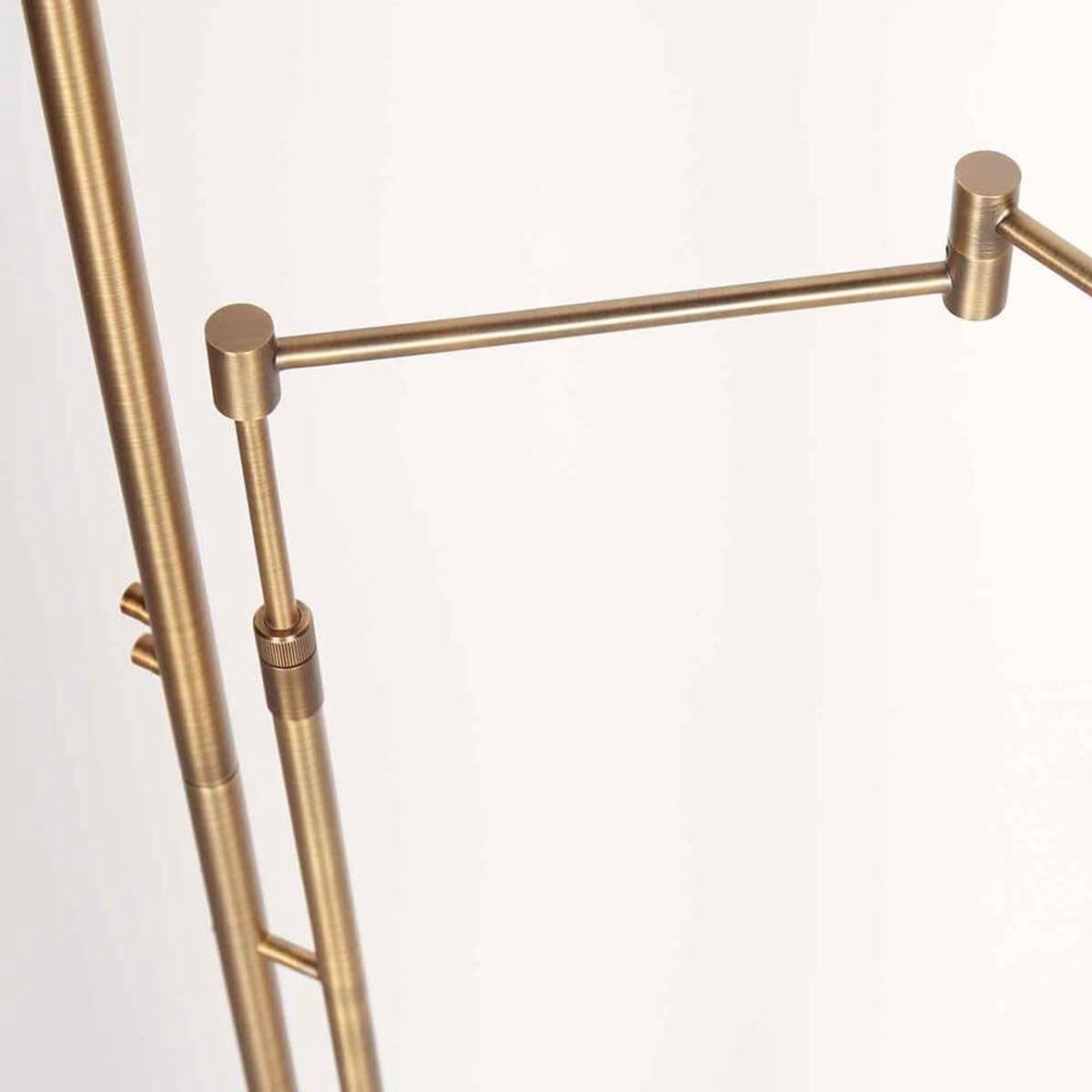 Steinhauer Turound Stehleuchte - Dimmbares Uplight & Lesearm - Stilvolle Bronze - Metalldesign