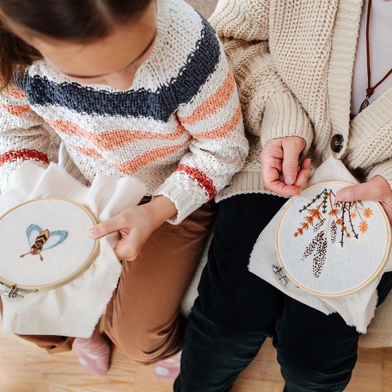 Happy Goods - Sticksets Erwachsene - 50 Farben Starter Set - Sticken - Hobby und Kreatives - Stickset