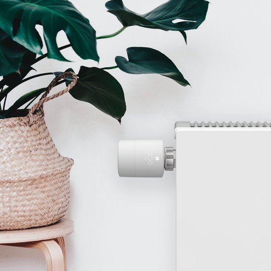 tado° Smart-Thermostat-Starterkit V3+ mit 2 Smart-Heizkörperreglern