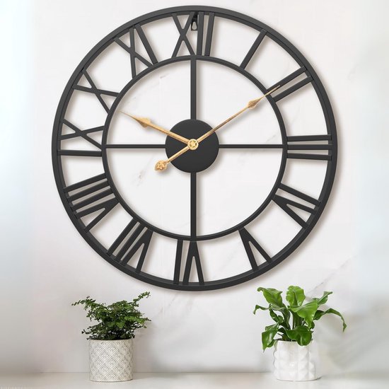 Tyme Wanduhr im Industrial-Stil – 34 cm – römische Ziffern – gut ablesbar – analog – Uhrwerk – moderne Wanduhr – Quarz – schwarz