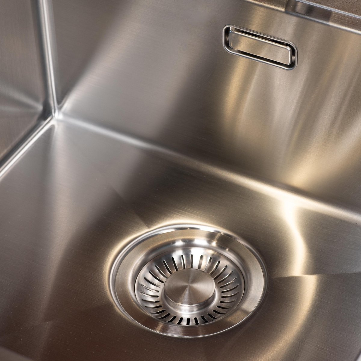 Mizzo Linea Doppelspüle 40-40X40CM - Küchenspüle - Unterputz / Flush-mount / Einbau - Edelstahlspüle