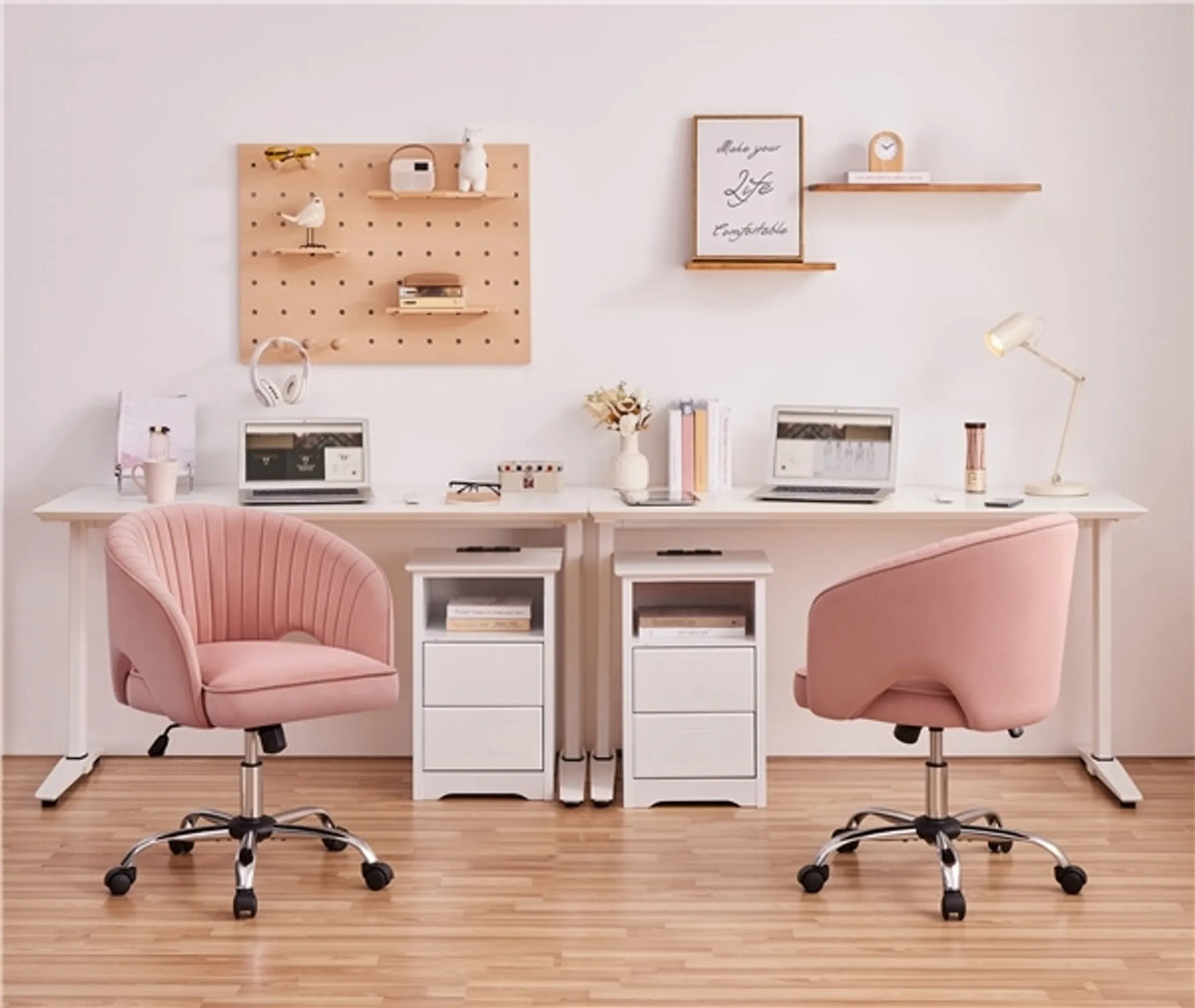 Yaheetech Bürostuhl mit Schaukelfunktion - mit höhenverstellbarem Gaslift und 360° drehbaren Rädern und vertikalem Muster - für Büro und Empfangshalle - rosa Samt und Metall - 60 x 56,5 x 73-83 cm