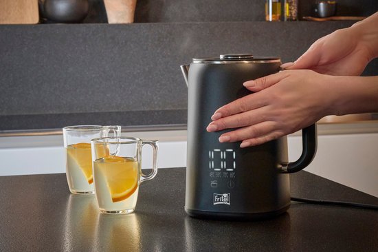FRITEL Wasserkocher WK 2595 – Heißwasserkocher / Teewasserkocher – 1,7 Liter – 1500 W – doppelwandig – Touch-Display – Warmhaltefunktion – mattschwarz