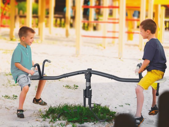 AXI Drehbare Wippe in Anthrazit/Creme aus Metall – Wippe für Kinder ab 3 Jahren, um 360° drehbar – Wippe für den Spielplatz/Garten/im Freien
