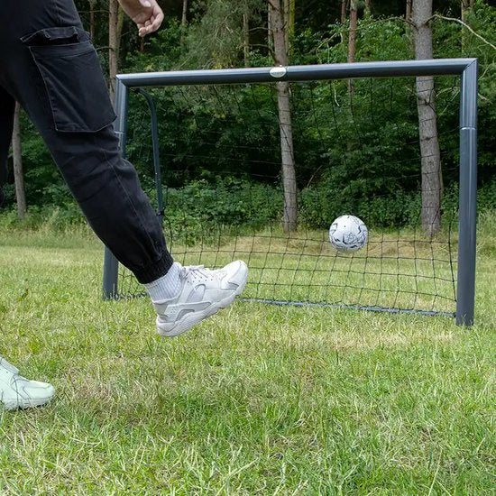 AXI Fußballtor Cristiano 180 x 120 cm Anthrazit – inkl. Bodenanker – pulverbeschichteter Stahlrahmen