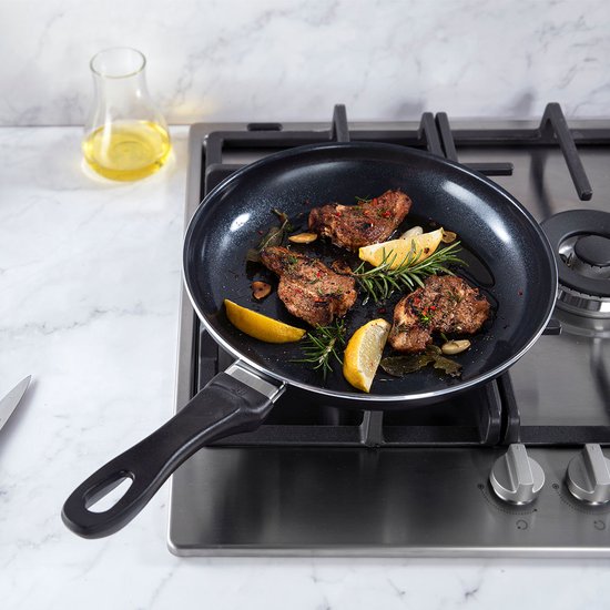 BK Vivid Keramik-Antihaft-Pfannenset, 13-teilig – Ø 16–28 cm - Bratpfanne – Pfanne – PFAS-frei – Induktionsgeeignetes Pfannenset – Ofenfest bis 160 °C – Spülmaschinenfest – Schnelles Aufheizen – Kaltgriffe – Schwarz