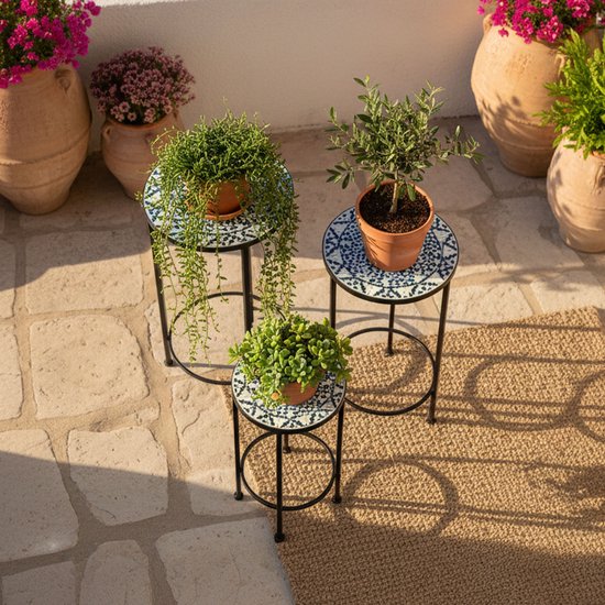 AXI Lola Mosaik-Pflanztisch, rund, mehrfarbig – 3er-Set – Beistelltische – Verschiedene Größen – Mosaik-Optik – Mit Keramikfliesen eingelegt – Für den Innenbereich, den Garten, die Terrasse und den Balkon