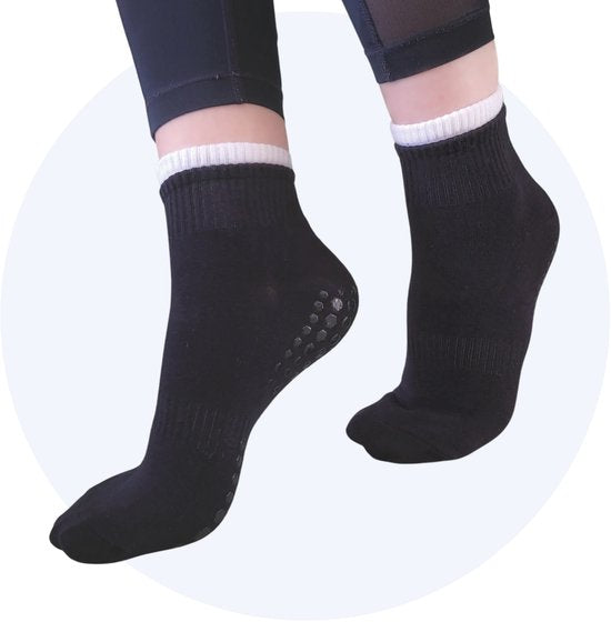 Hilvard Pilates Socken - Yoga Socken - Knöchelsocken - 3 Paar - Schwarz und Weiß - Rutschfeste Socken - Einheitsgröße
