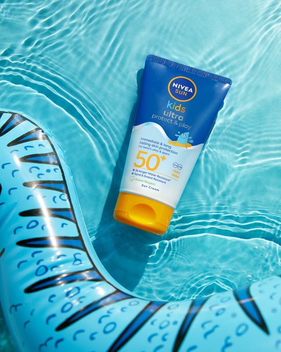 NIVEA SUN Kids Ultra Sonnencreme LSF 50 für Kinder – LSF 50+ – Sehr wasserfest – Sonnencreme für Gesicht und Körper – 150 ml