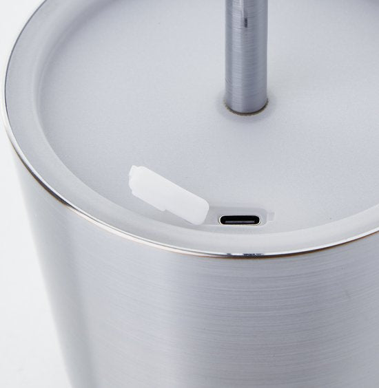 Brilliant Xaana – wiederaufladbare Tischlampe – für drinnen und draußen – LED 4 W, 3000 K–6000 K – 3-stufige Dimmung – IP44 – Silber