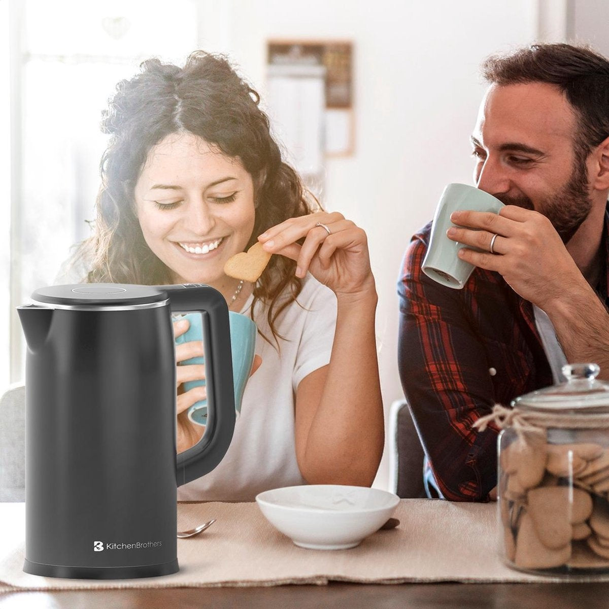 KitchenBrothers Elektrischer Wasserkocher - 1.7L - Temperaturregelung - 1800W - Edelstahl - Schwarz