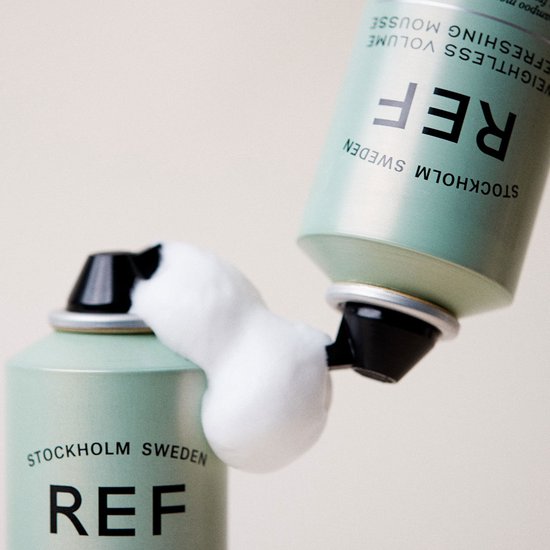 REF Stockholm - Schwereloses Volumen-Mousse - 200 ml (2-in-1 Innovation Trockenshampoo & Volumen-Mousse)