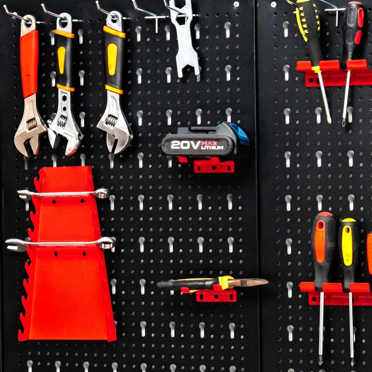Pegboard Wall Organiser Metall Pegboard Tools Storage Kit mit 3 Pegboards & 25 hängenden Zubehör Schwarz+Rot