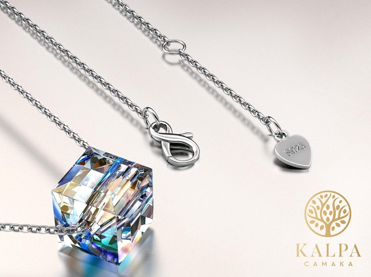 Yolora Damen Halskette mit Kalpa Camaka Kristall Anhänger - Farbe Silber - 18K Weißgold plattiert - Geschenkbox - Muttertagsgeschenk