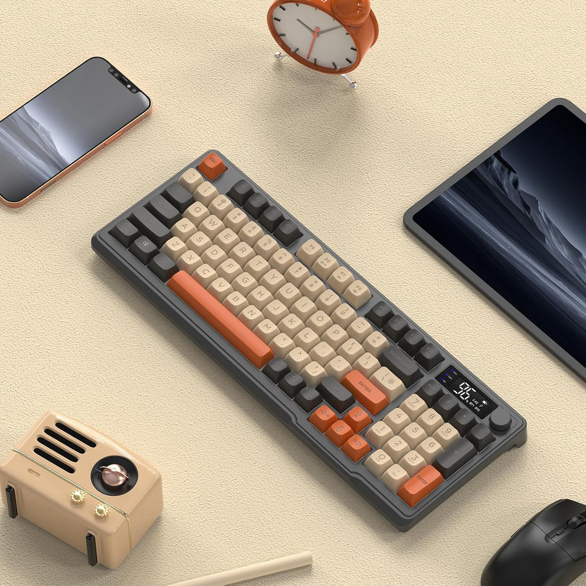 FREEWOLF M96 Wireless Gaming Keyboard, Tastensteuerung Bluetooth/2.4G Wireless Mechanical Feel Keyboard, RGB LED-Hintergrundbeleuchtung mit Display, PBT Keycap, 3000mAh, US Layout für Win/Mac Flickering