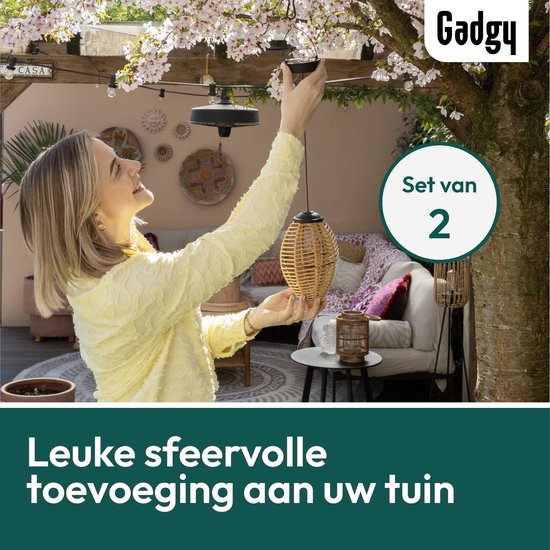 Gadgy Solar-Hängeleuchten für den Außenbereich - 2er-Set - Rattan-Look - LED-Solar-Gartenleuchten - Warmes Licht - Spritzwassergeschützt - Solarbetrieben - Hängeleuchte Gartendekoration