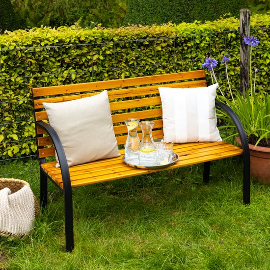 AXI Otis Gartenbank aus Holz mit mattschwarzem Stahlgestell – Zedernholz – 122 x 60 x 83 cm – Zweisitzer-Gartenbank